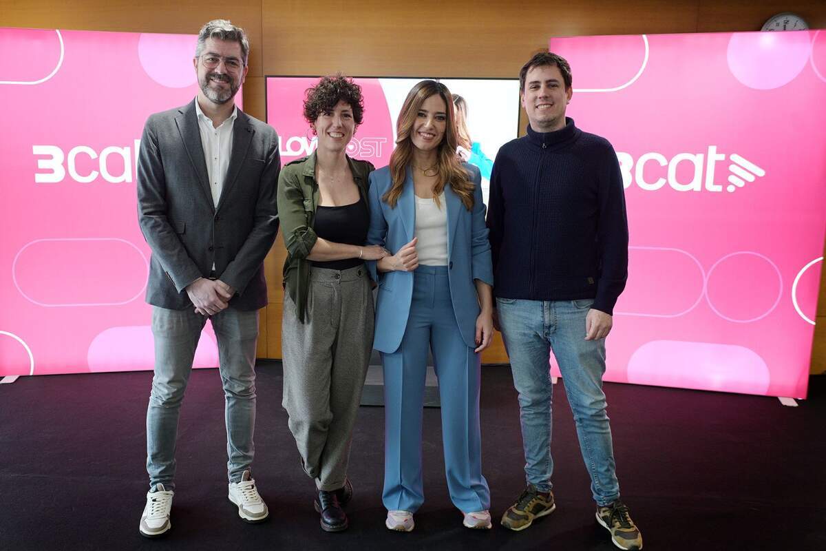 Fotografia de Cristian Trepat, Ana Jove, Núria Marin i Adrià Serra a la presentació de Love Cost a 3Cat