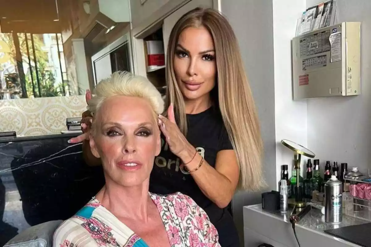 Fotografia de Lorena Morlote amb Brigitte Nielsen a la seva perruqueria