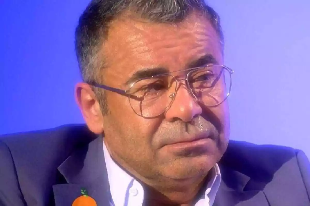 Jorge Javier Vázquez plorant en un plató de Telecinco