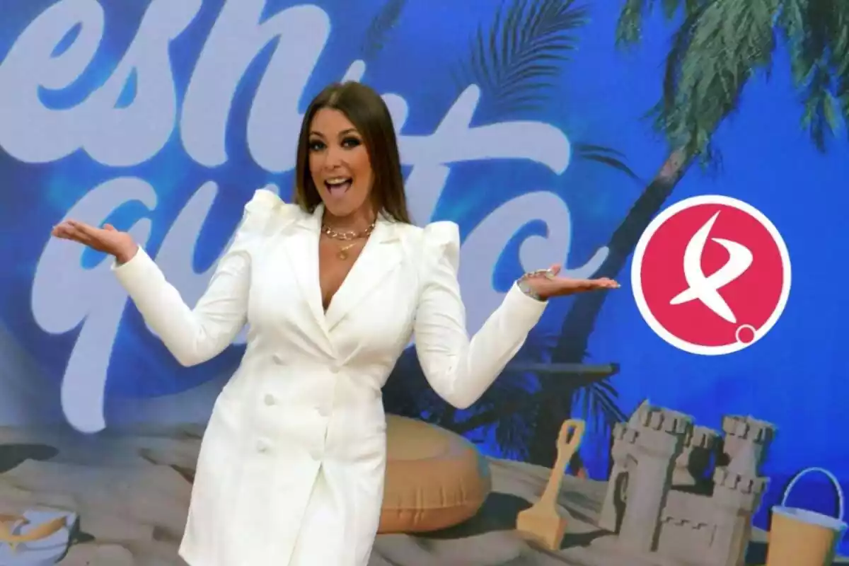 Fotografia de Sara Bravo obrint els braços amb el logo de Canal Extremadura Fotografia de Sara Bravo obrint els braços amb el logo de Canal Extremadura